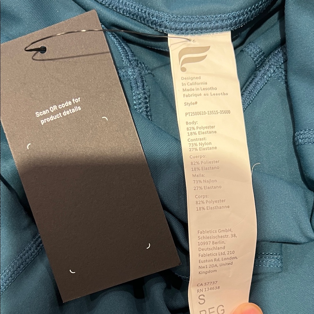 Fabletics Athletic Set - Picture 6 of 6